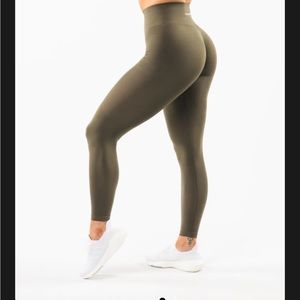 Alphalete Amplify Seamless Leggings L
